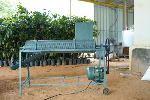 Clove Bud Separator - Photo