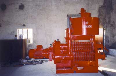Energy efficient Oil expeller Machine - Photo