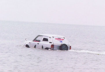 Amphibious Car - Photo