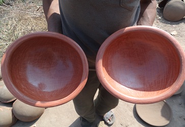 Natural non-stick earthen utensil - Photo