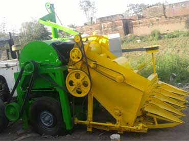 Tractor Mounted Combine Harvester with Straw Collector - Photo