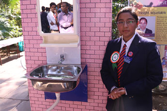 Height adjustable wash basin - Photo