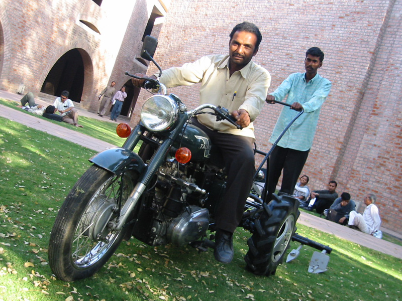 Image of Bullet Santi