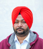 volunteer Gurtej Singh